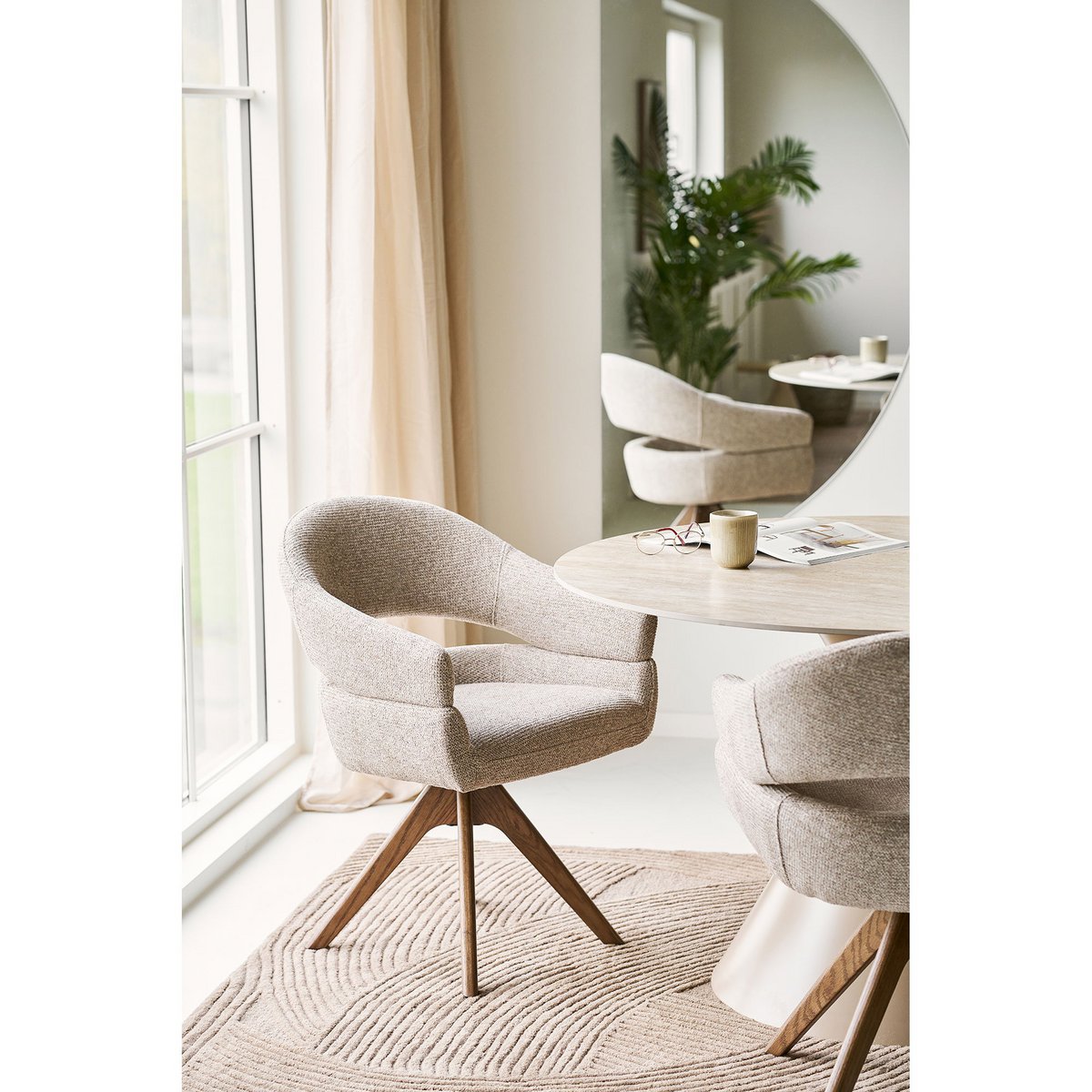 House Nordic ApS - Dover Eetkamerstoel met draaibare, zandgemêleerde, bruin eikenhouten poten, HN1317 - Deco Delights