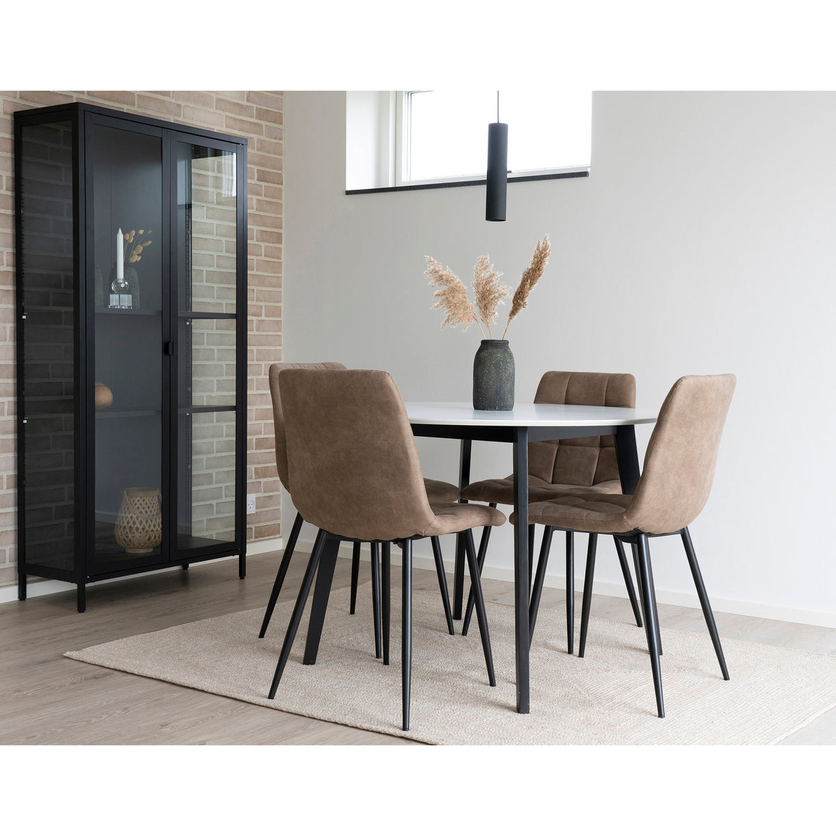 House Nordic ApS - Middelfart Eetkamerstoel Microvezel Lichtbruin - Deco Delights Eetkamerstoel