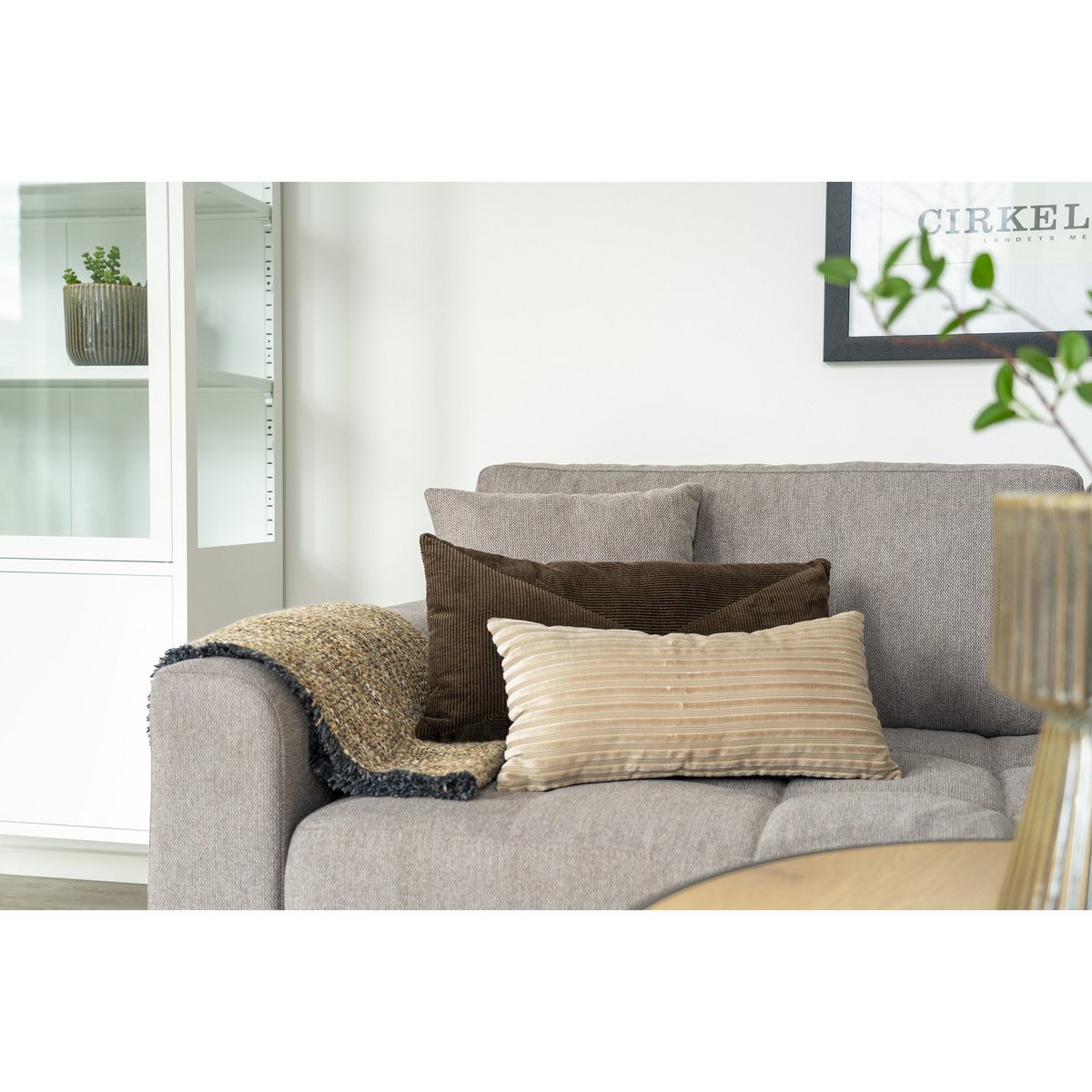 House Nordic ApS - Alburry Kussen - Kussen, beige, 30x60 cm - Deco Delights