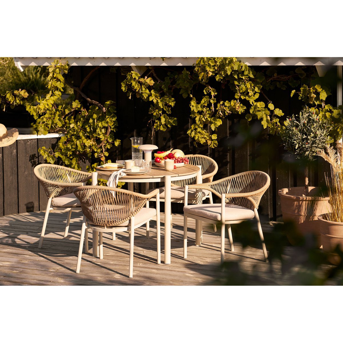 House Nordic ApS - Dienblad, metaal, beige, ø30x4 cm - Deco Delights