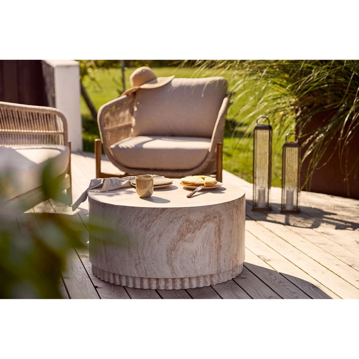 House Nordic ApS - Herslev Lantaarn, glas/metaal, antiek messing look, 12x12x49 cm - Deco Delights