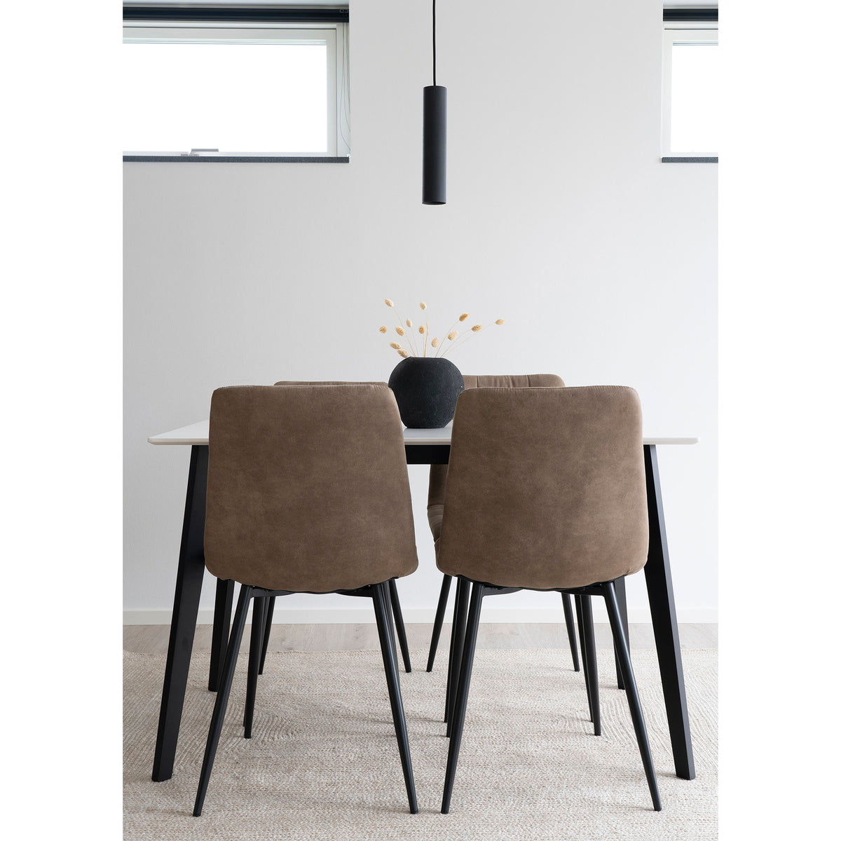 House Nordic ApS - Middelfart Eetkamerstoel Microvezel Lichtbruin - Deco Delights Eetkamerstoel