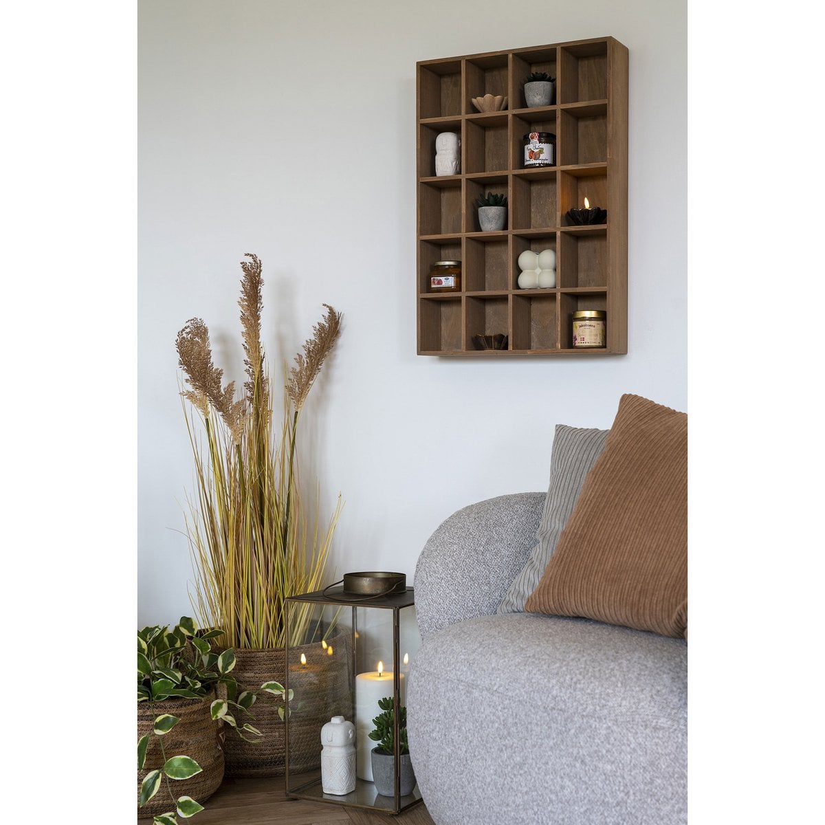 House Nordic ApS - Moss Wandplank - Natuurlijk bruin, grenenhout, 44x10x63cm - Deco Delights