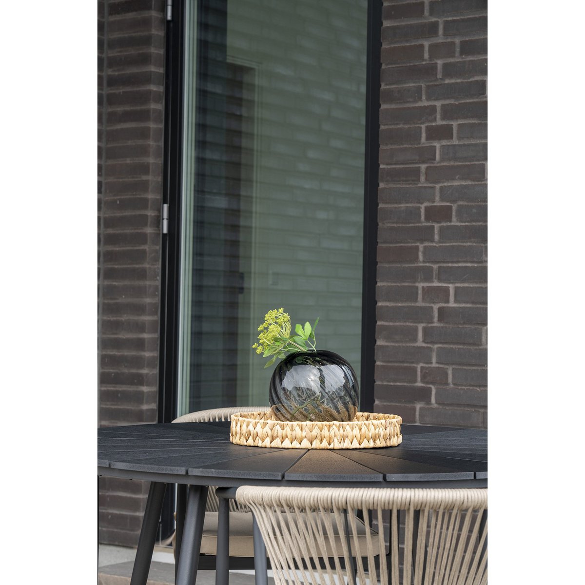 House Nordic ApS - Vaas - Vaas in mondgeblazen glas, grijs, rond, Ø20x19 cm - Deco Delights Vaas