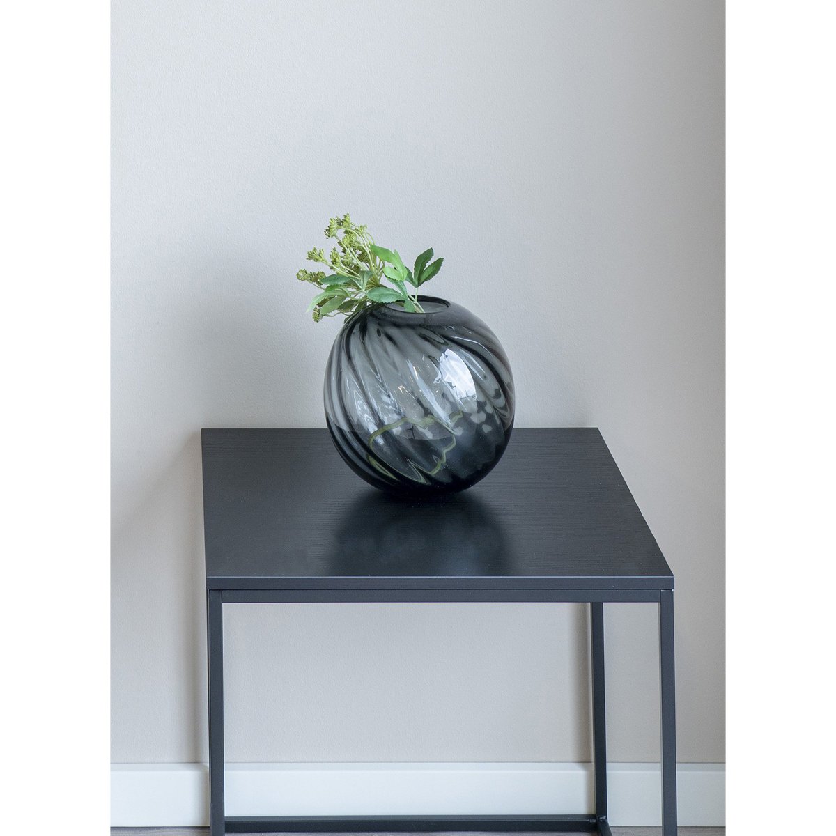 House Nordic ApS - Vaas - Vaas in mondgeblazen glas, grijs, rond, Ø20x19 cm - Deco Delights Vaas